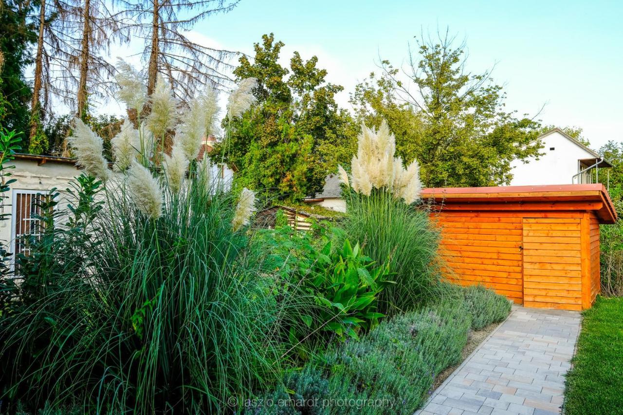 Ciprus Porta Apartmanok Balatonkenese Exterior foto