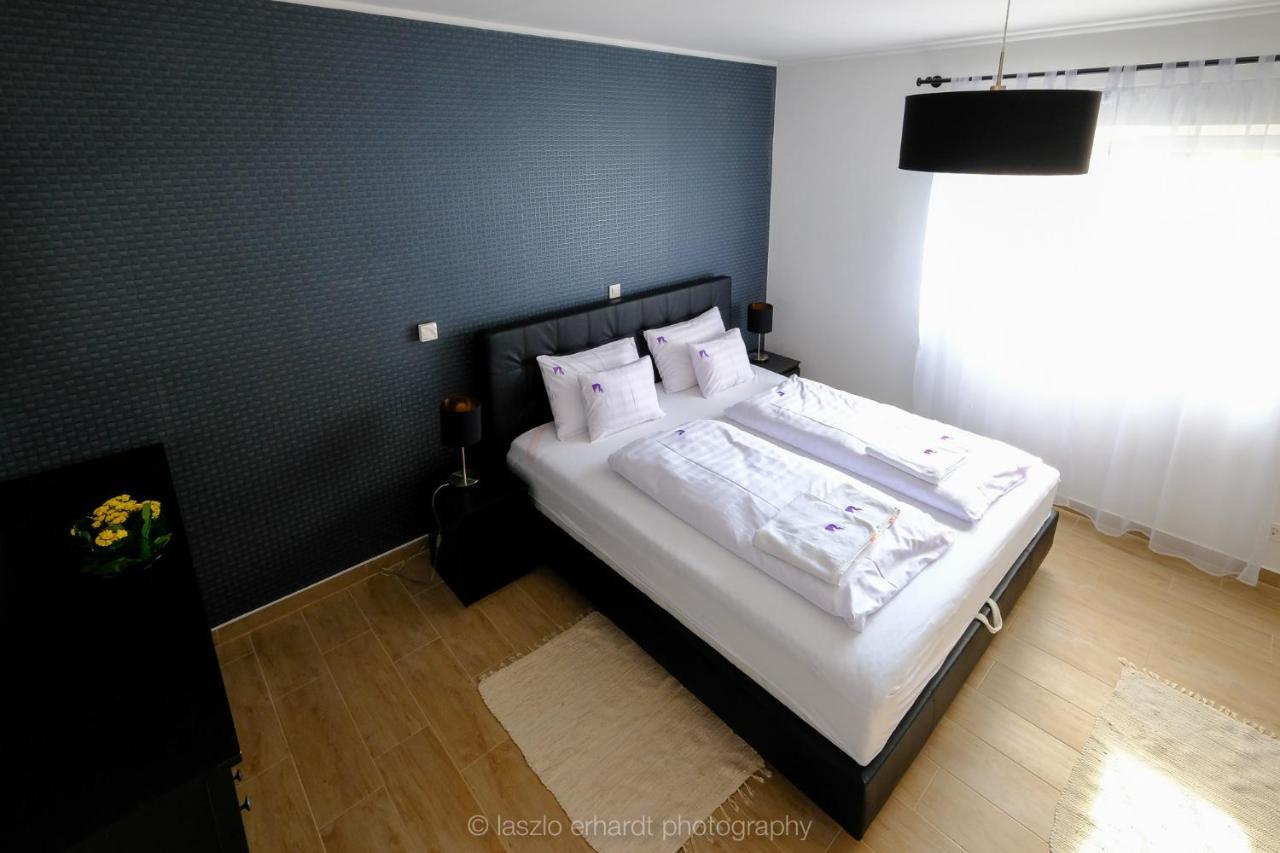Ciprus Porta Apartmanok Balatonkenese Exterior foto